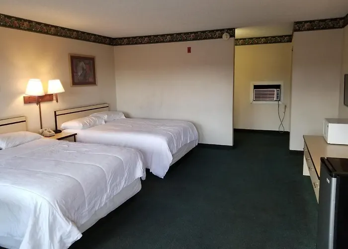 Travelstar Inn & Suites