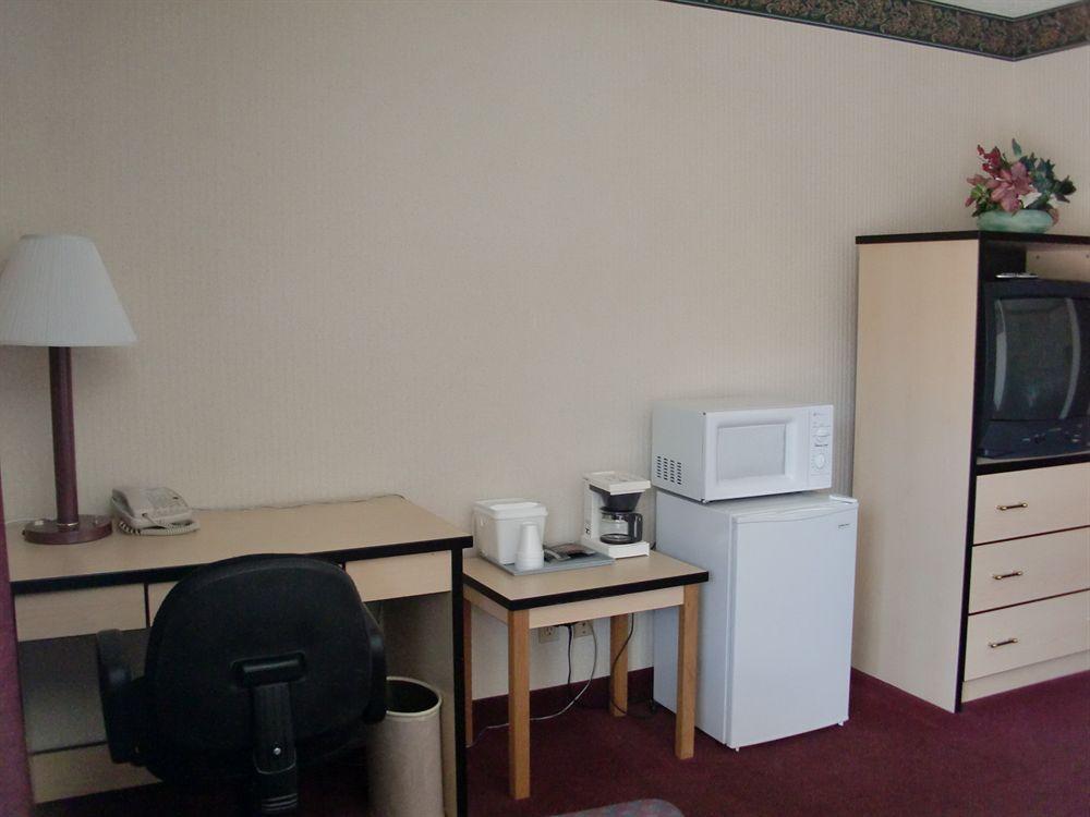 Travelstar & Motel Colorado Springs
