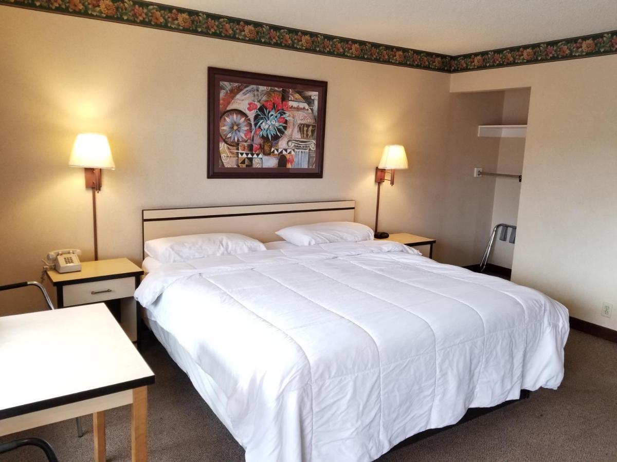 Motel Travelstar & Colorado Springs
